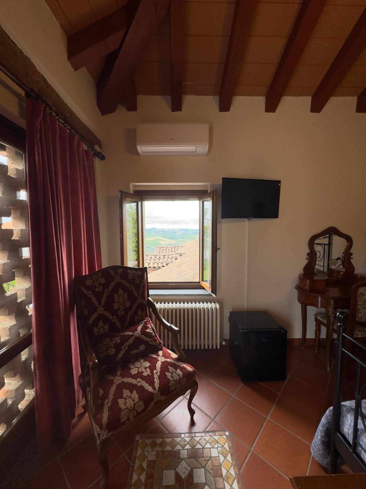 Locanda Osteria La Milonga Agliano Terme Bagian luar foto